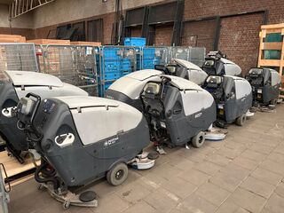 6x Achterloop schrobzuigmachine, vloerreiniger Nilfisk Professioneel,